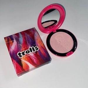 Mac cosmetics limited edition trolls collection